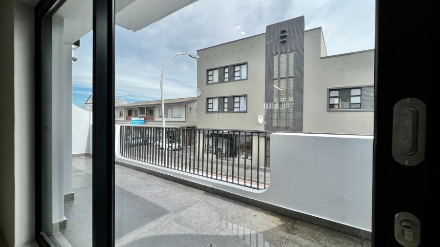 To Let 2 Bedroom Property for Rent in Somerset West Western Cape